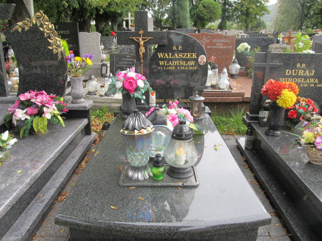 Grób WŁADYSŁAW WALASZEK